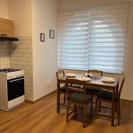 Amarotico, 1 Apartman